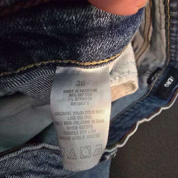 Aero Men's Distressed Frayed Slim‎ Bermuda Cut-Off Shorts Stretch Size 30 - Picture 5 of 11